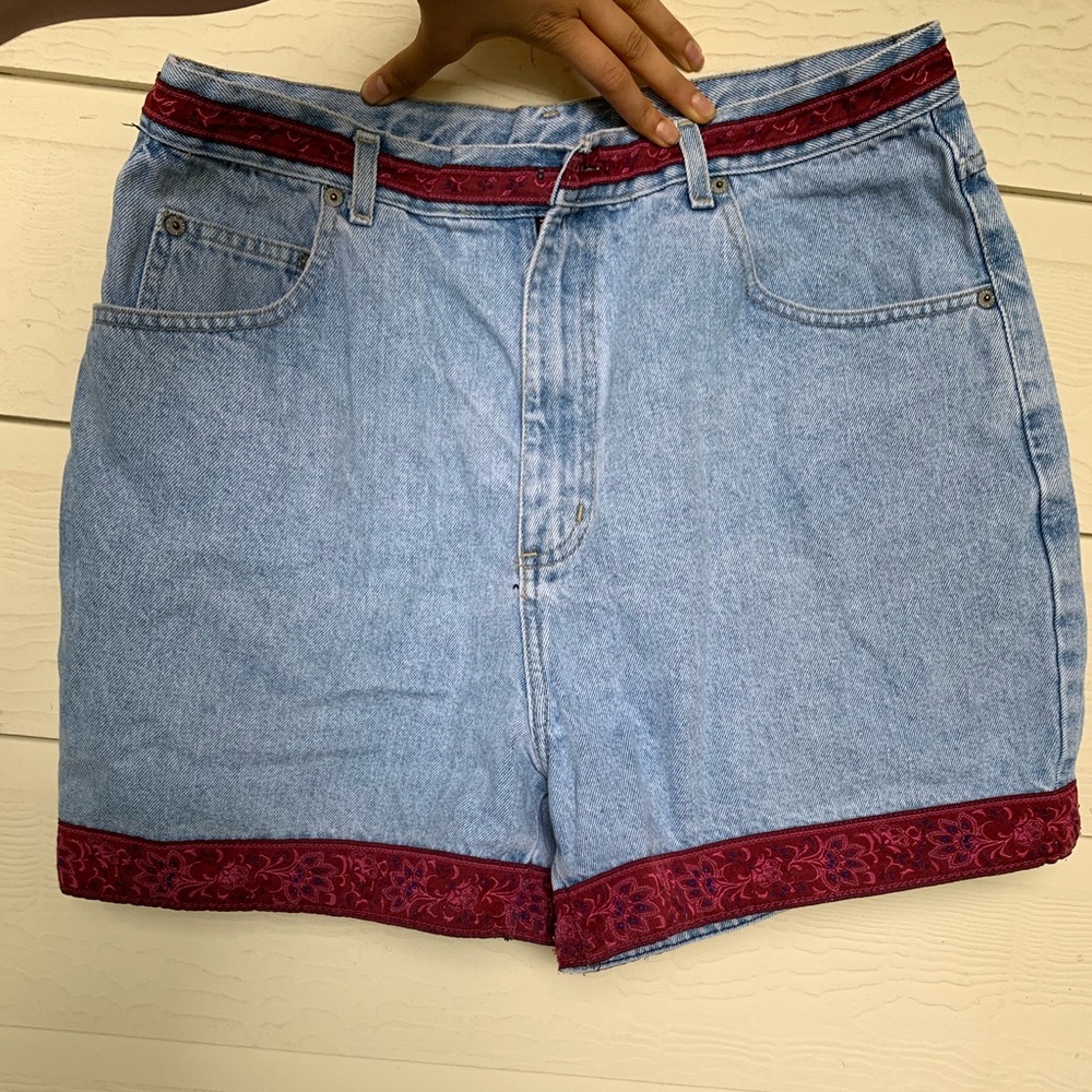 Billblass vintage high-waist denim shorts
